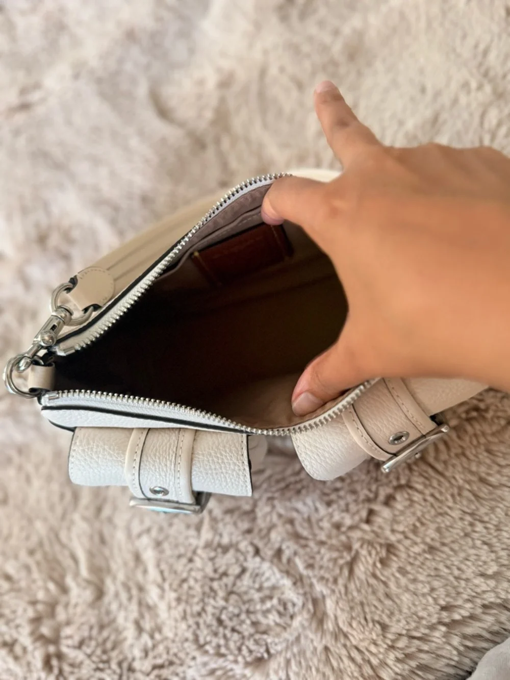 Coach Cream Pebble Leather Shoulder Bag with Double Buckle Pockets - Picture 5 of 5